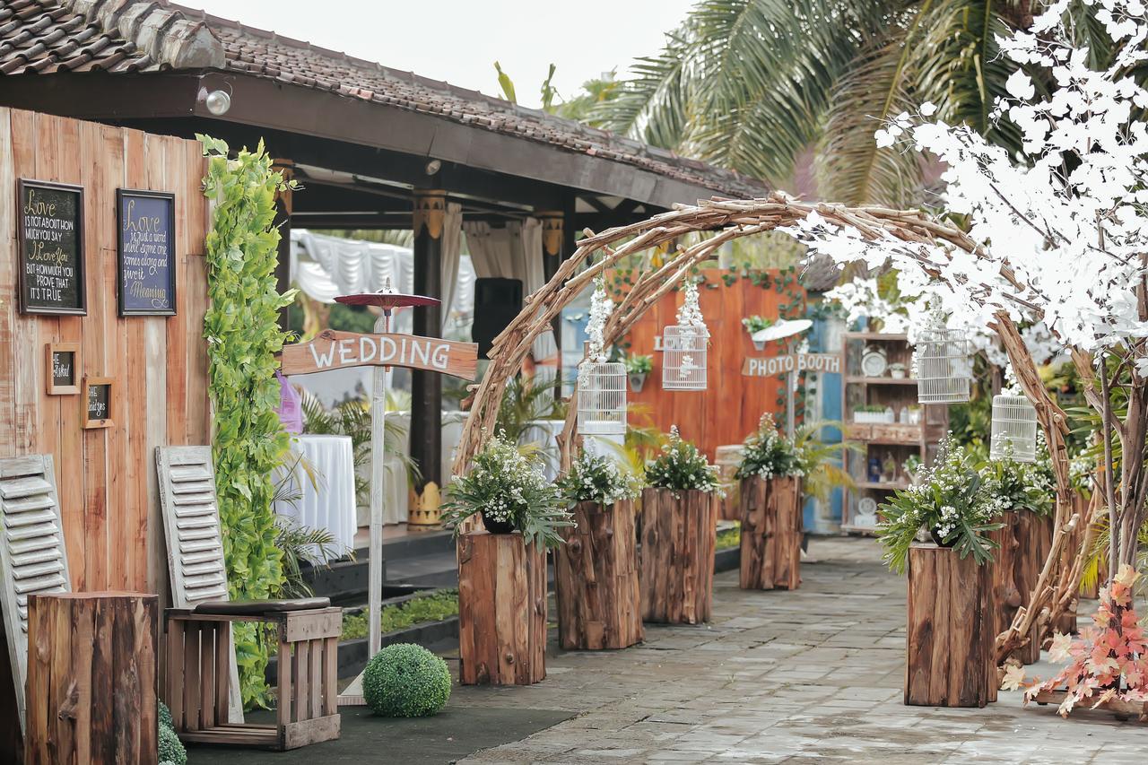 Tasneem Hotel Malioboro ジョグジャカルタ エクステリア 写真